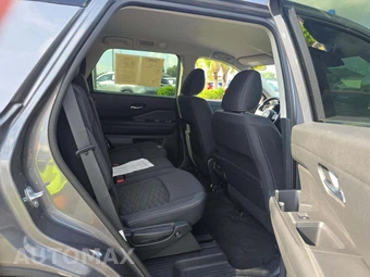 2022 Nissan Pathfinder SV – miniatura 14