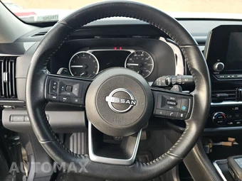 2022 Nissan Pathfinder SV - miniatura 16
