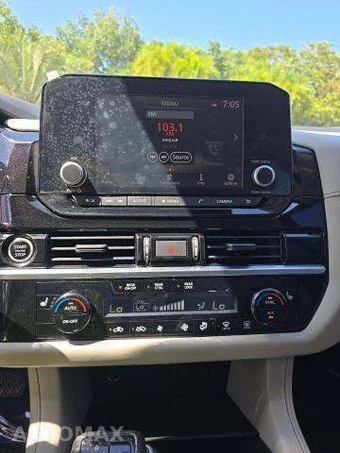 2022 Nissan Pathfinder SV – miniatura 11