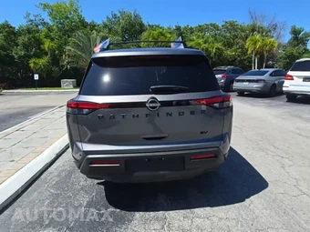 2022 Nissan Pathfinder SV – miniatura 4