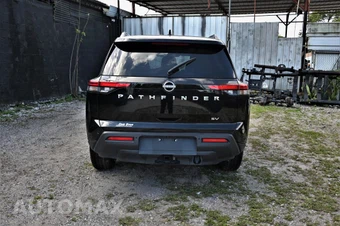 2022 Nissan Pathfinder SV - miniatura 4