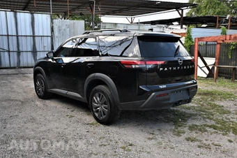 2022 Nissan Pathfinder SV - miniatura 5
