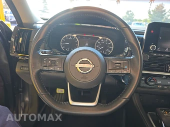 2022 Nissan Pathfinder SV – miniatura 10