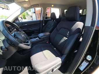 2022 Nissan Pathfinder SV – miniatura 3