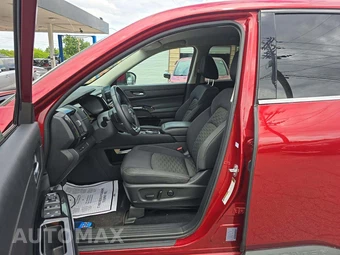 2022 Nissan Pathfinder SV - miniatura 3