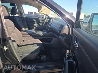 2022 Nissan Pathfinder SV – miniatura 16