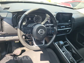 2022 Nissan Pathfinder SV - miniatura 10