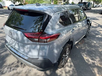 2022 Nissan Rogue Platinum - miniatura 24