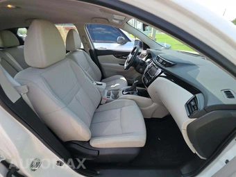 2022 Nissan Rogue Sport SL - miniatura 18