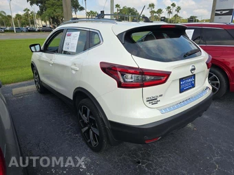 2022 Nissan Rogue Sport SL - miniatura 2