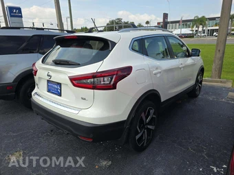2022 Nissan Rogue Sport SL - miniatura 3