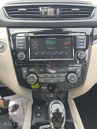 2022 Nissan Rogue Sport SL - miniatura 10