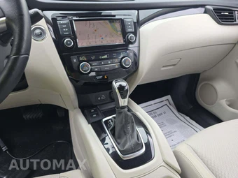 2022 Nissan Rogue Sport SL - miniatura 10