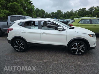 2022 Nissan Rogue Sport SL - miniatura 4