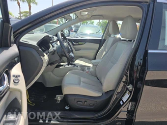 2022 Nissan Rogue Sport SL - miniatura 3