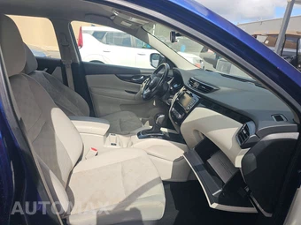 2022 Nissan Rogue Sport SV - miniatura 8
