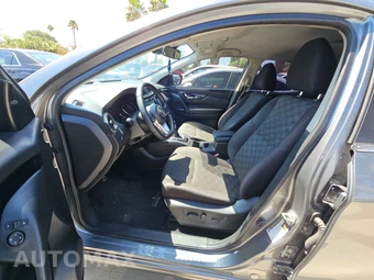2022 Nissan Rogue Sport SV - miniatura 7