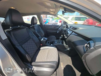 2022 Nissan Rogue Sport SV - miniatura 18