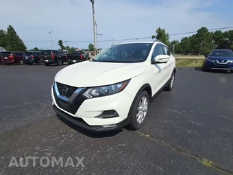 2022 Nissan Rogue Sport SV