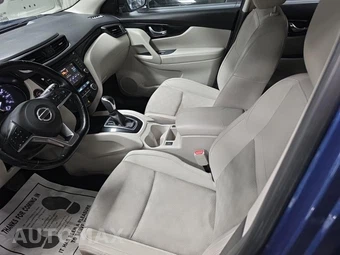 2022 Nissan Rogue Sport SV - miniatura 7