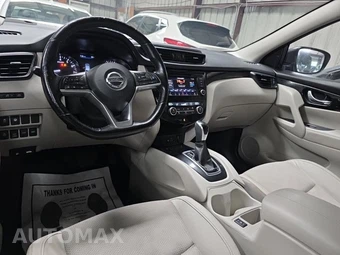2022 Nissan Rogue Sport SV - miniatura 8