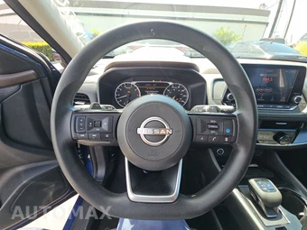2022 Nissan Rogue SV - miniatura 10