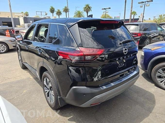 2022 Nissan Rogue SV - miniatura 2