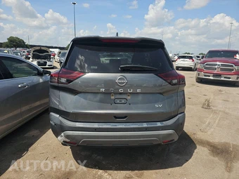 2022 Nissan Rogue SV – miniatura 5