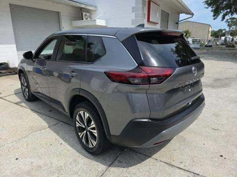 2022 Nissan Rogue SV – miniatura 2