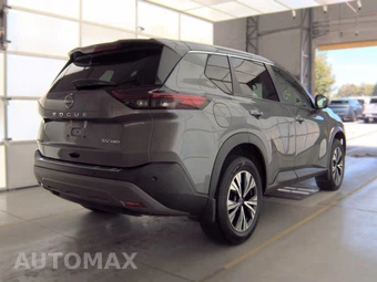 2022 Nissan Rogue SV - miniatura 4