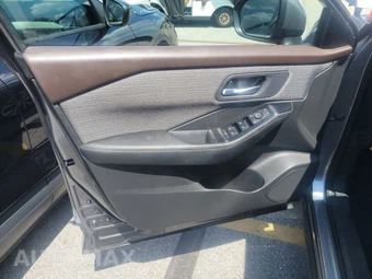 2022 Nissan Rogue SV - miniatura 9