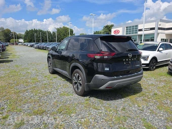 2022 Nissan Rogue SV - miniatura 2