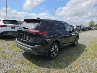 2022 Nissan Rogue SV - miniatura 3