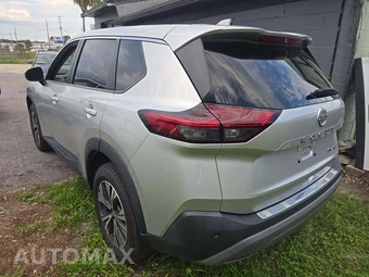 2022 Nissan Rogue SV - miniatura 2