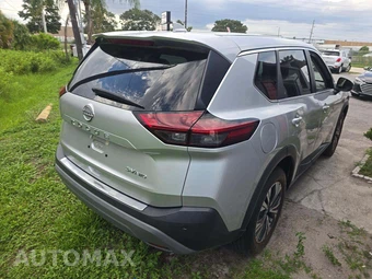 2022 Nissan Rogue SV - miniatura 3