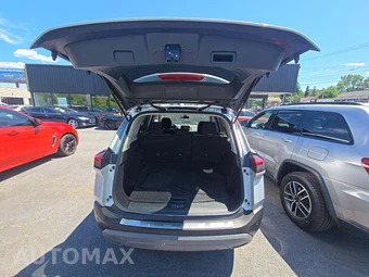 2022 Nissan Rogue SV – miniatura 14