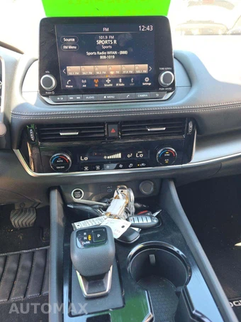 2022 Nissan Rogue SV - miniatura 10