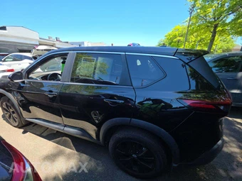 2022 Nissan Rogue SV - miniatura 2
