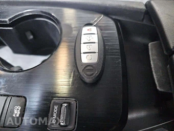 2022 Nissan Rogue SV – miniatura 8