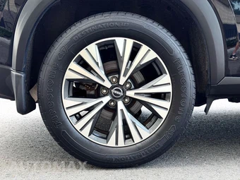 2022 Nissan Rogue SV - miniatura 15
