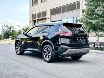 2022 Nissan Rogue SV - miniatura 5