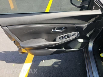 2022 Nissan Sentra S – miniatura 9