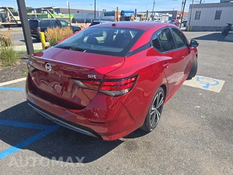 2022 Nissan Sentra SR – miniatura 3