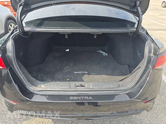 2022 Nissan Sentra SR – miniatura 16