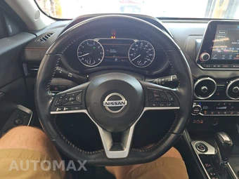 2022 Nissan Sentra SR - miniatura 10