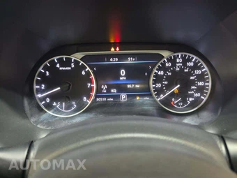 2022 Nissan Sentra SR – miniatura 9