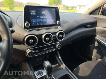 2022 Nissan Sentra SR - miniatura 10