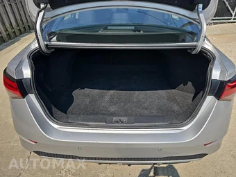2022 Nissan Sentra SV - miniatura 19