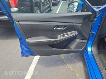 2022 Nissan Sentra SV – miniatura 9