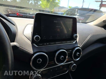 2022 Nissan Sentra SV - miniatura 10